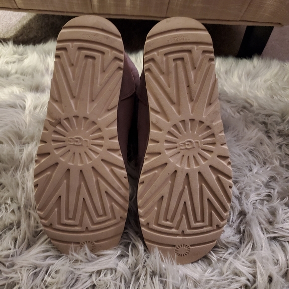 Ugg Boots - Picture 2 of 4